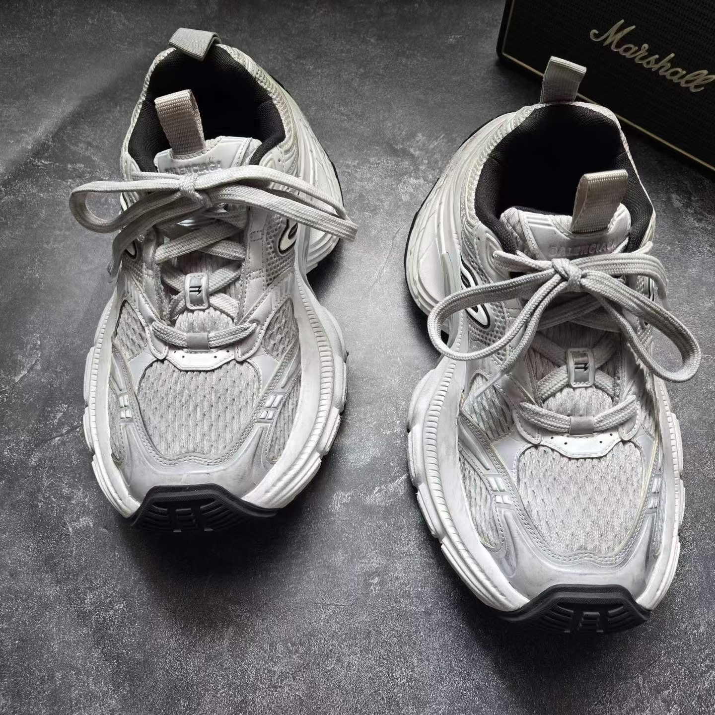 Balenciaga Balenciaga White Lowtop Sneakers XL Men Size US 10 / EU 43 - 2 Thumbnail