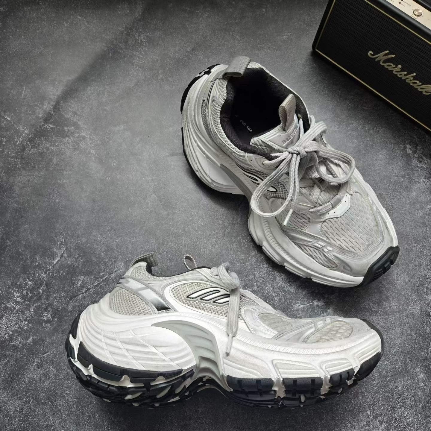 Balenciaga Balenciaga White Lowtop Sneakers XL Men Size US 10 / EU 43 - 6 Thumbnail
