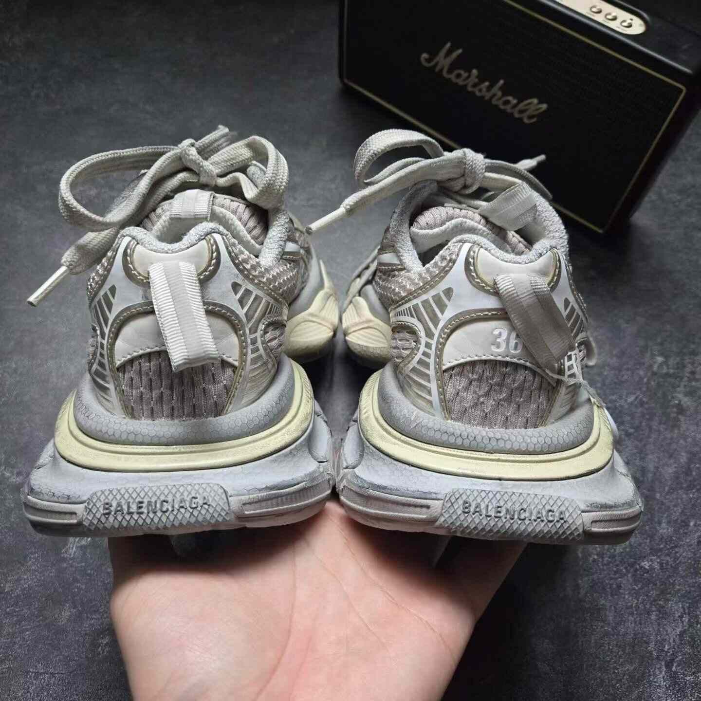 Balenciaga Balenciaga Beige Lowtop Sneakers XXXL Men Size US 10 / EU 43 - 3 Thumbnail