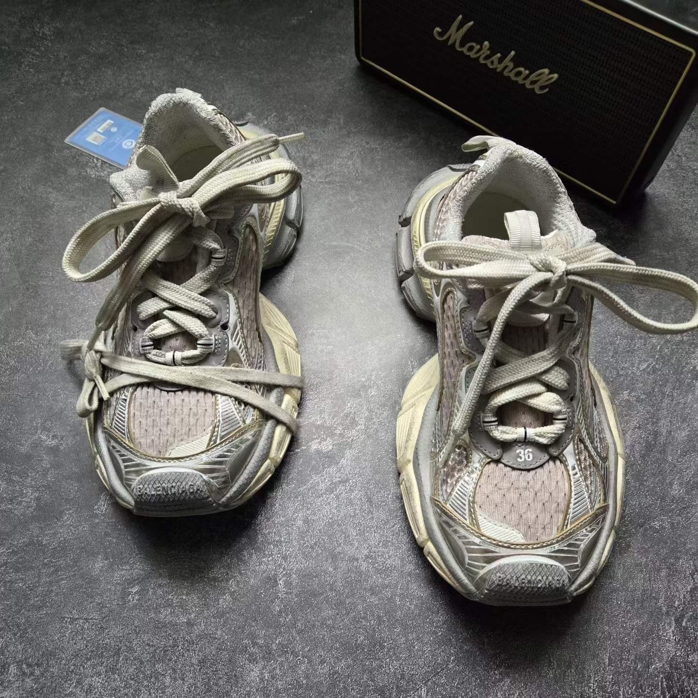Balenciaga Balenciaga Beige Lowtop Sneakers XXXL Men Size US 10 / EU 43 - 2 Thumbnail