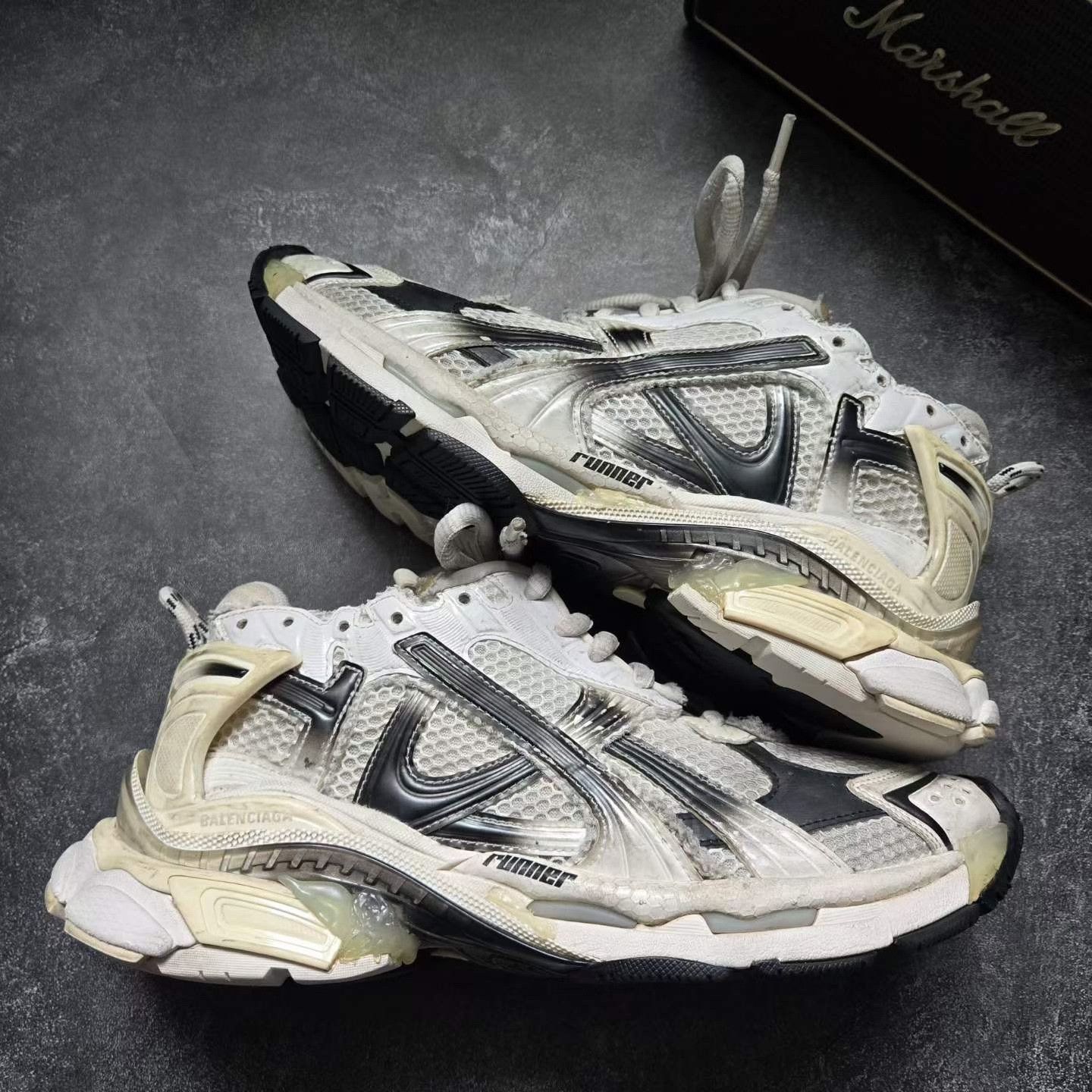Balenciaga Balenciaga Running Black Lowtop Sneakers 42 Men Size US 9 / EU 42 - 8 Thumbnail