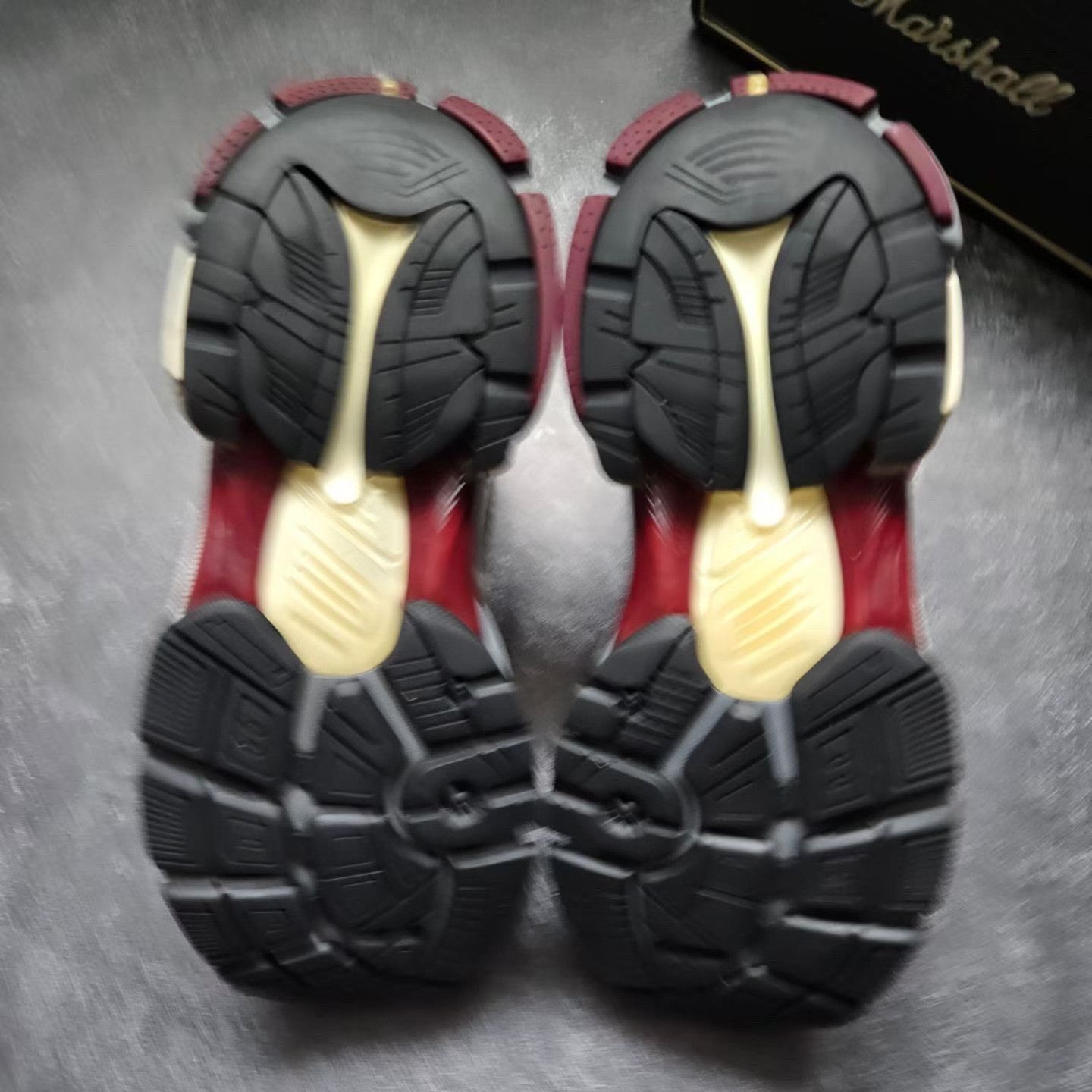 Balenciaga Balenciaga Running Red Lowtop Sneakers 38 Women Size US 7.5 / IT 37.5 - 7 Thumbnail