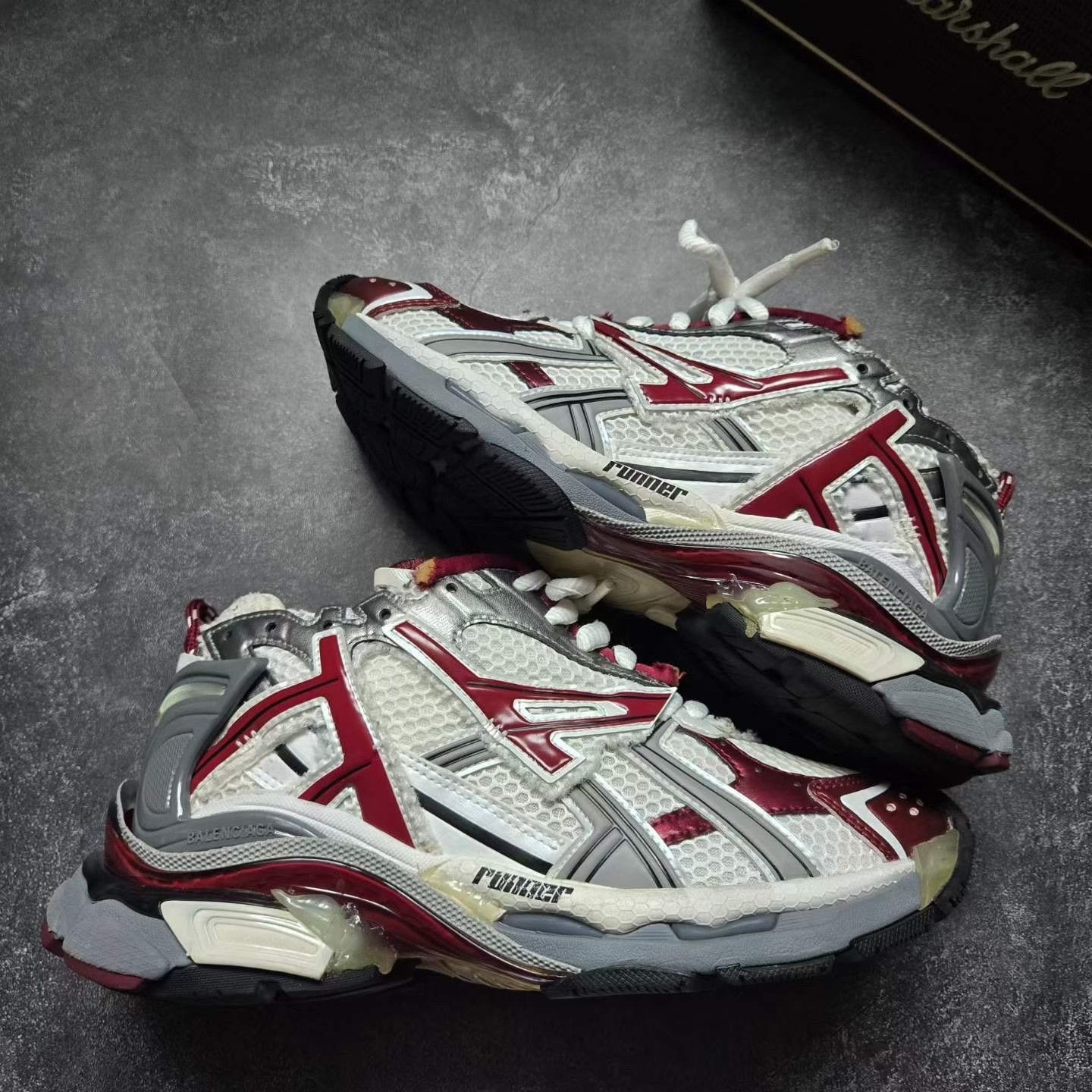 Balenciaga Balenciaga Running Red Lowtop Sneakers 38 Women Size US 7.5 / IT 37.5 - 8 Thumbnail