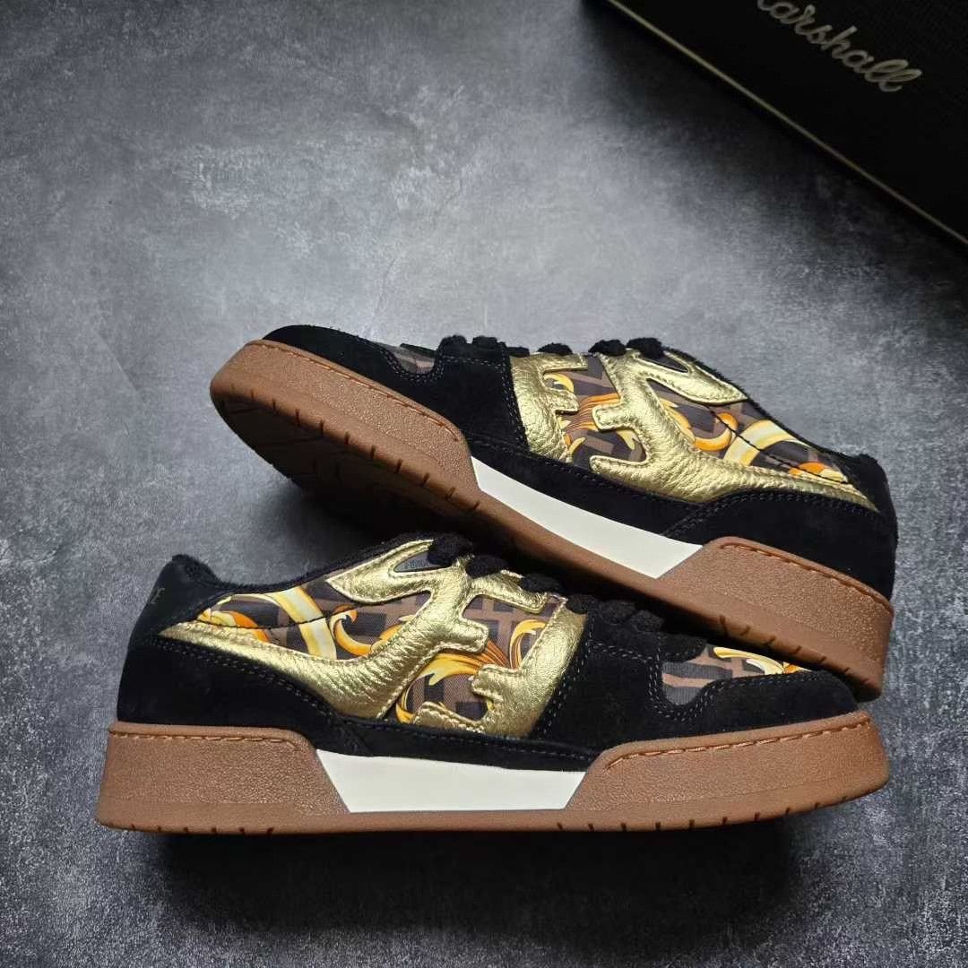 Balenciaga Balenciaga Collab Gold Lowtop Sneakers 40 Men Size US 7.5 / EU 40-41 - 9 Thumbnail