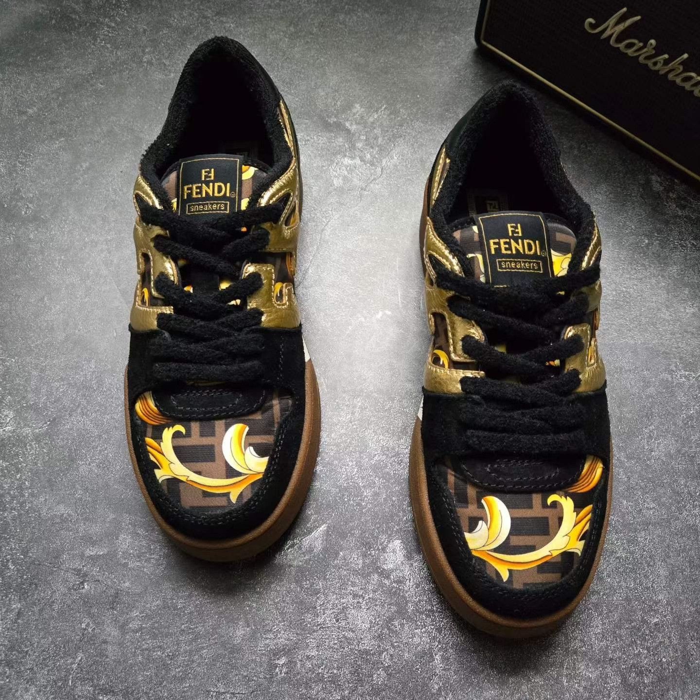 Balenciaga Balenciaga Collab Gold Lowtop Sneakers 40 Men Size US 7.5 / EU 40-41 - 2 Thumbnail