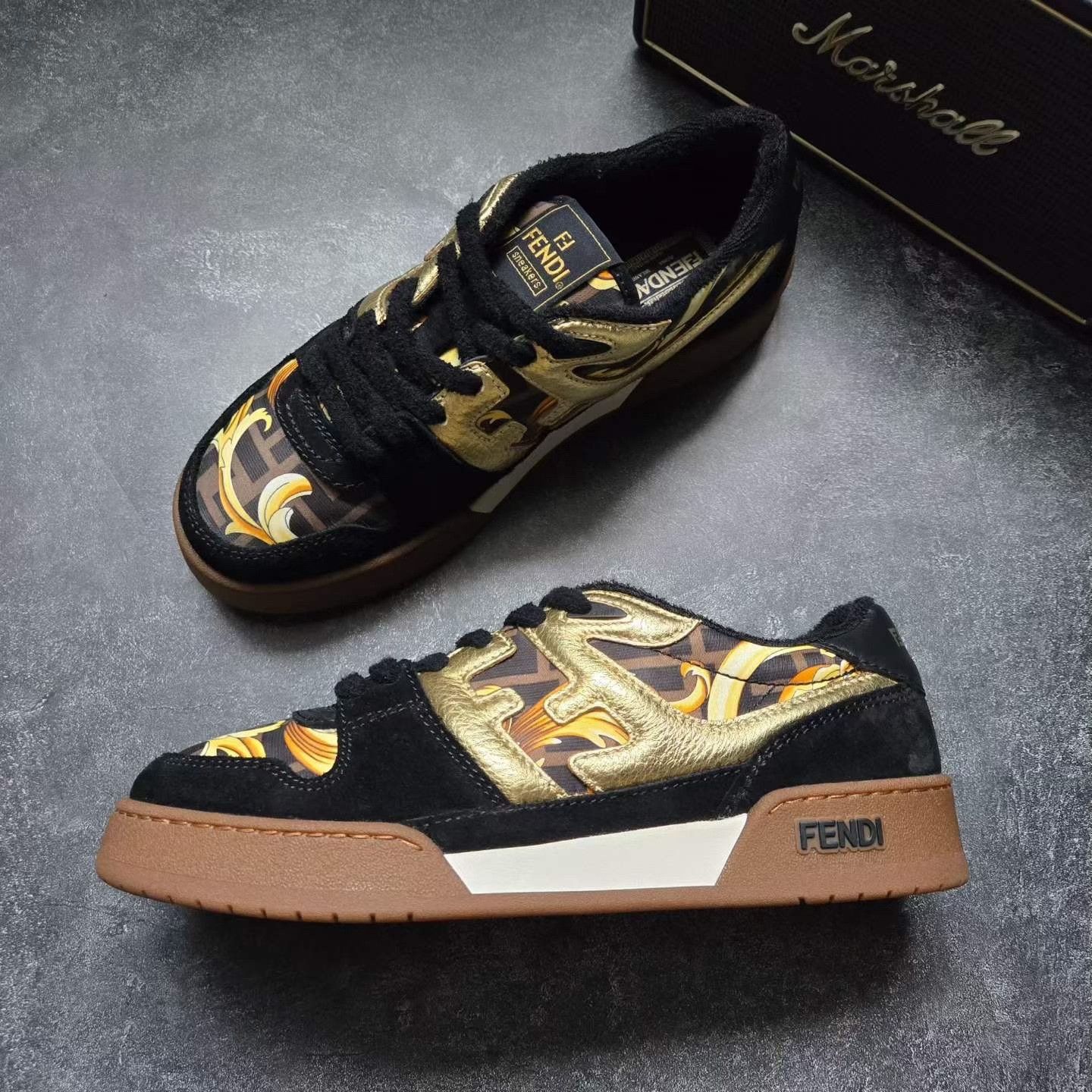 Balenciaga Balenciaga Collab Gold Lowtop Sneakers 40 Men Size US 7.5 / EU 40-41 - 4 Thumbnail