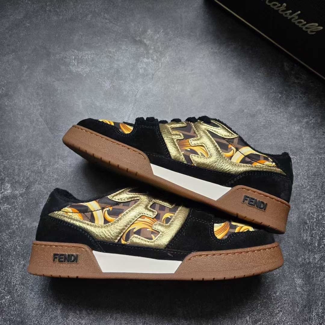 Balenciaga Balenciaga Collab Gold Lowtop Sneakers 40 Men Size US 7.5 / EU 40-41 - 8 Thumbnail
