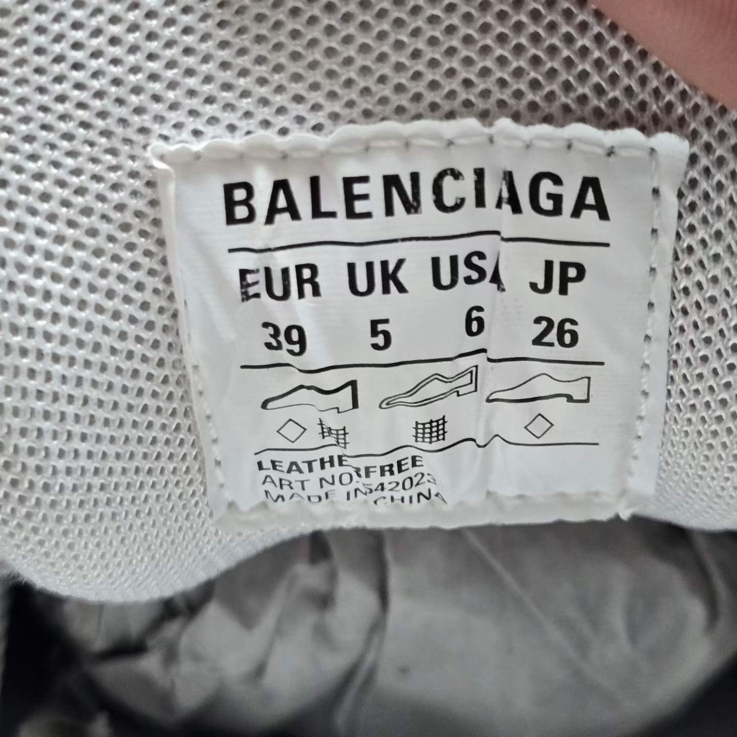 Balenciaga Balenciaga White Lowtop Sneakers 39 Men Size US 6.5 / EU 39-40 - 5 Thumbnail