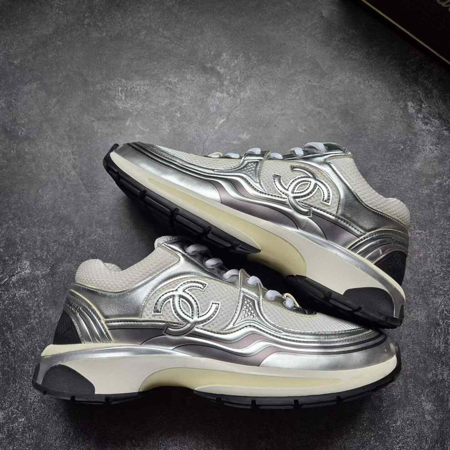 Balenciaga Balenciaga Silver Lowtop Sneakers 42 Men Size US 9 / EU 42 - 8 Thumbnail
