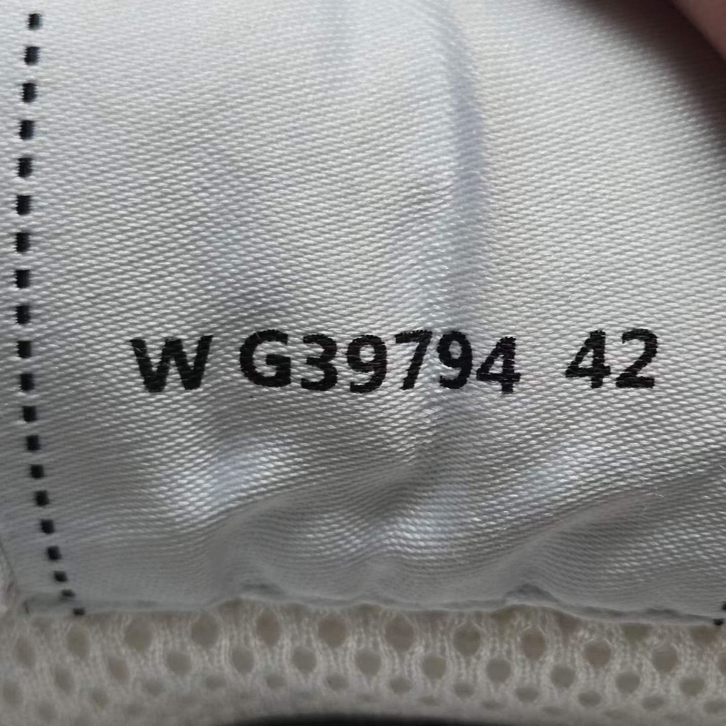 Balenciaga Balenciaga Silver Lowtop Sneakers 42 Men Size US 9 / EU 42 - 5 Thumbnail
