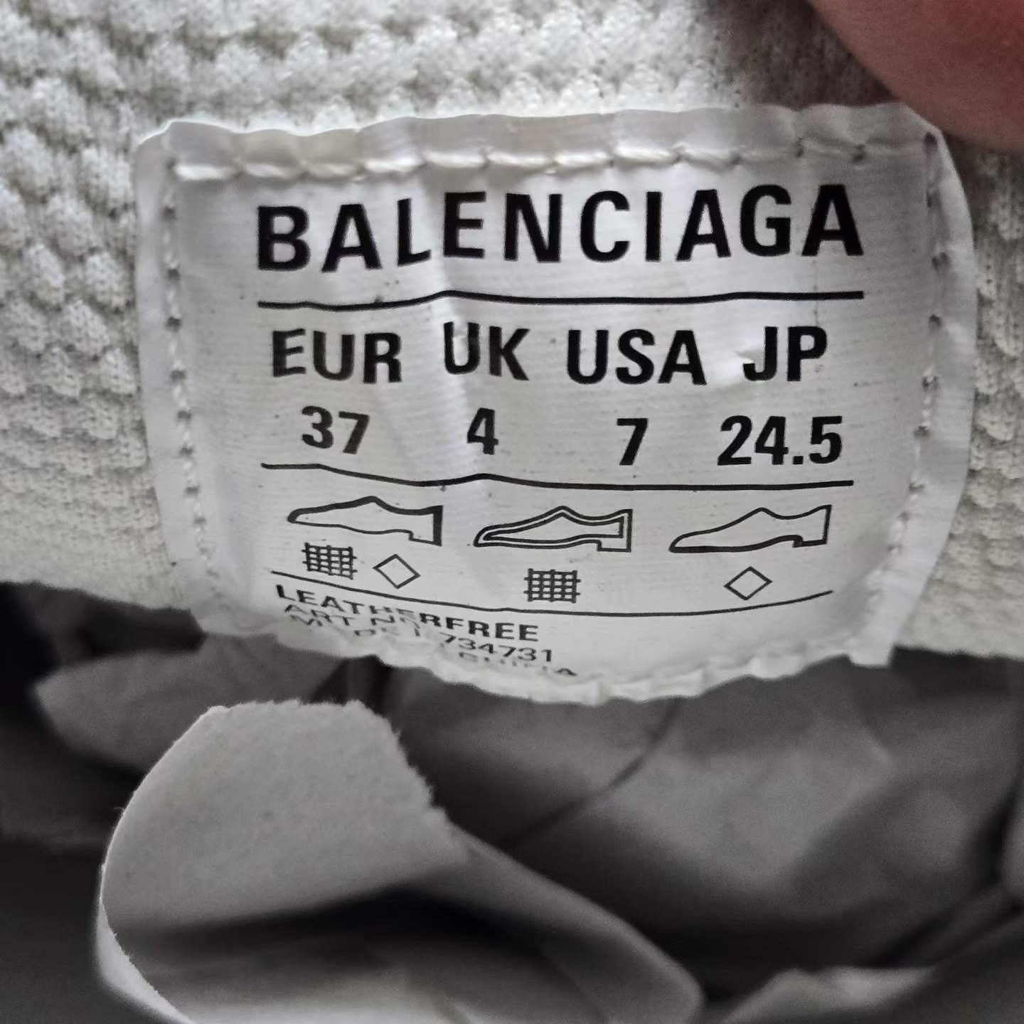 Balenciaga Balenciaga Limited Gold Lowtop Sneakers XXXL Women Size US 8 / IT 38 - 5 Thumbnail