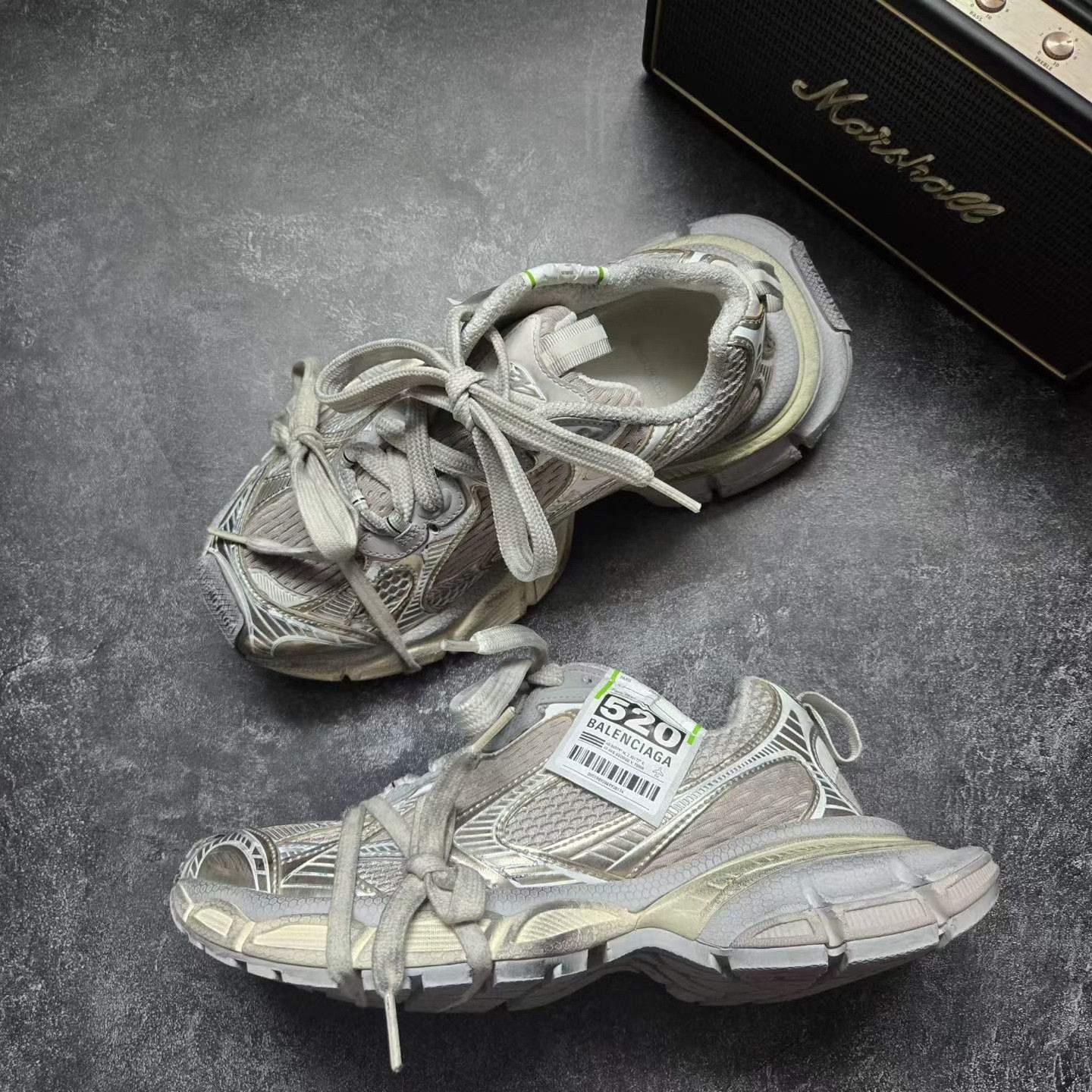 Balenciaga Balenciaga Limited Gold Lowtop Sneakers XXXL Women Size US 8 / IT 38 - 4 Thumbnail