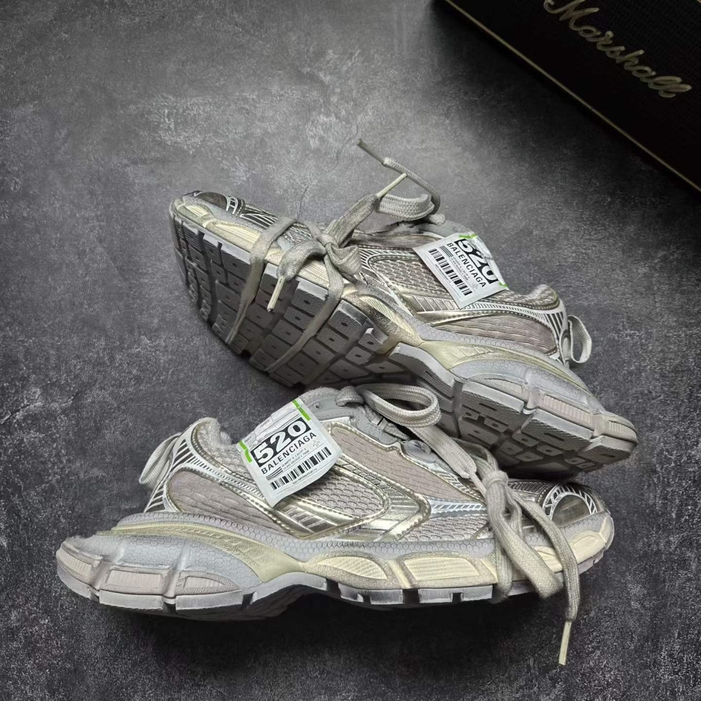 Balenciaga Balenciaga Limited Gold Lowtop Sneakers XXXL Women Size US 8 / IT 38 - 8 Thumbnail