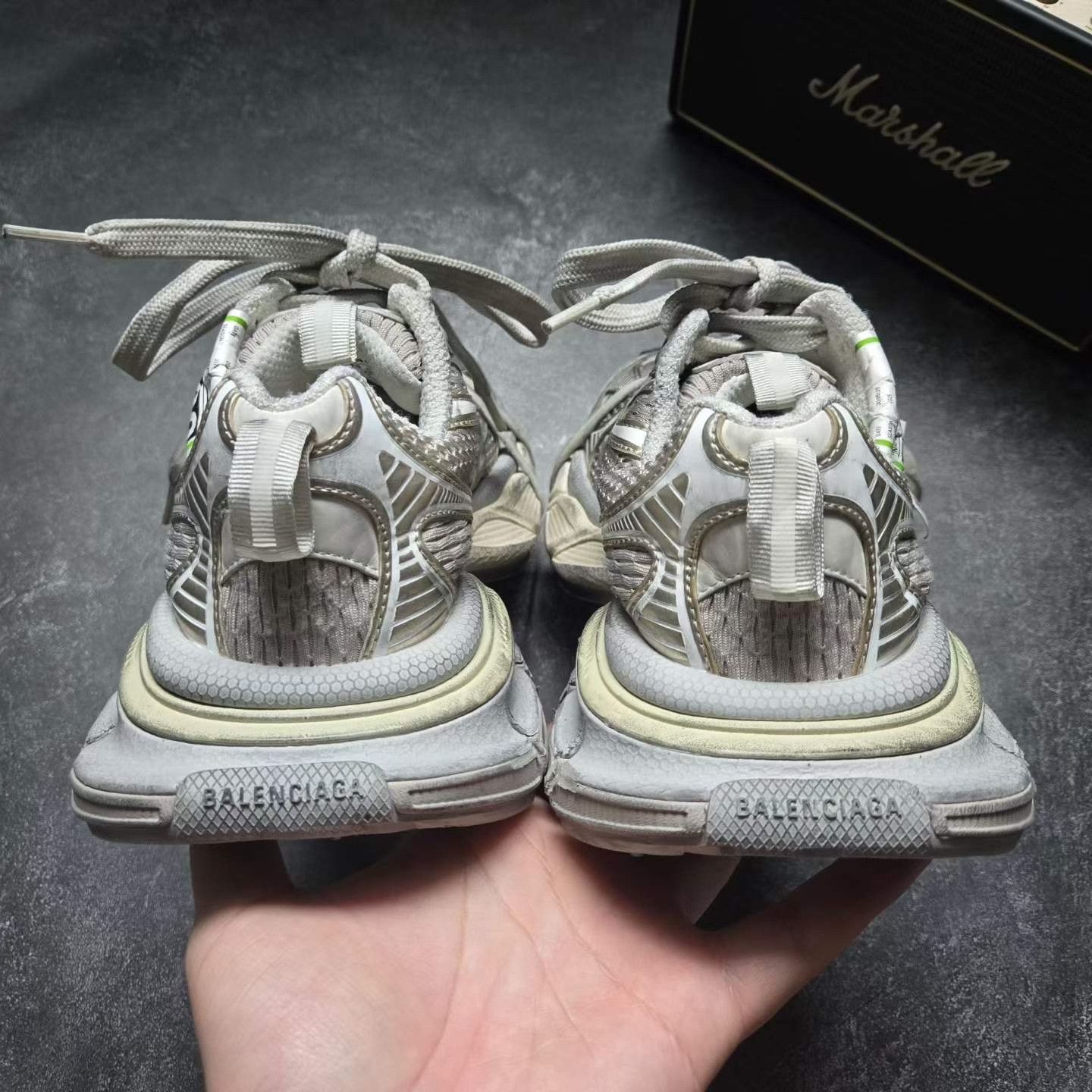 Balenciaga Balenciaga Limited Gold Lowtop Sneakers XXXL Women Size US 8 / IT 38 - 3 Thumbnail