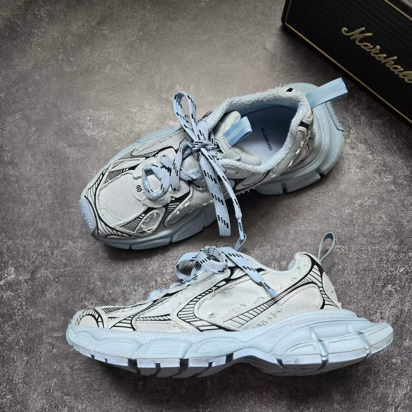 Balenciaga Balenciaga Denim Gold Lowtop Sneakers XXXL Men Size US 10 / EU 43 - 4 Thumbnail