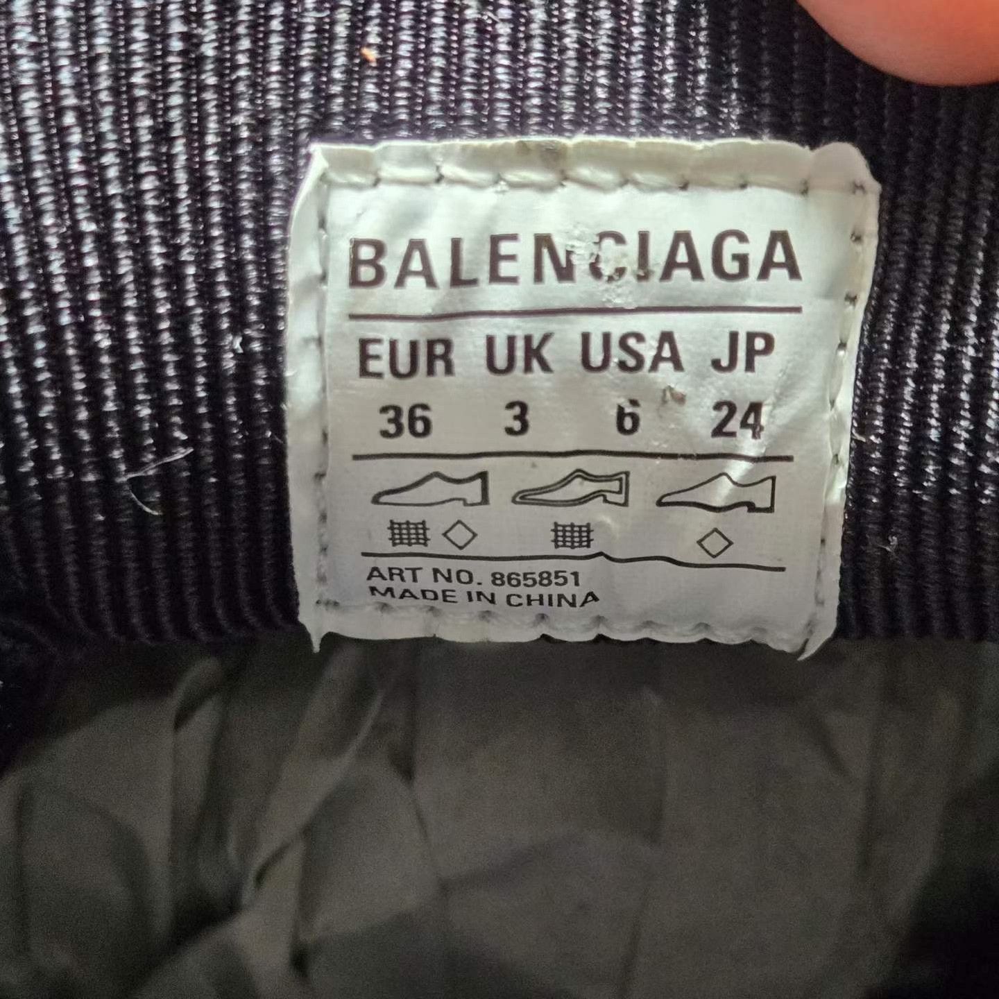 Balenciaga Balenciaga Gold Lowtop Sneakers S Women Size US 6 / IT 36 - 5 Thumbnail