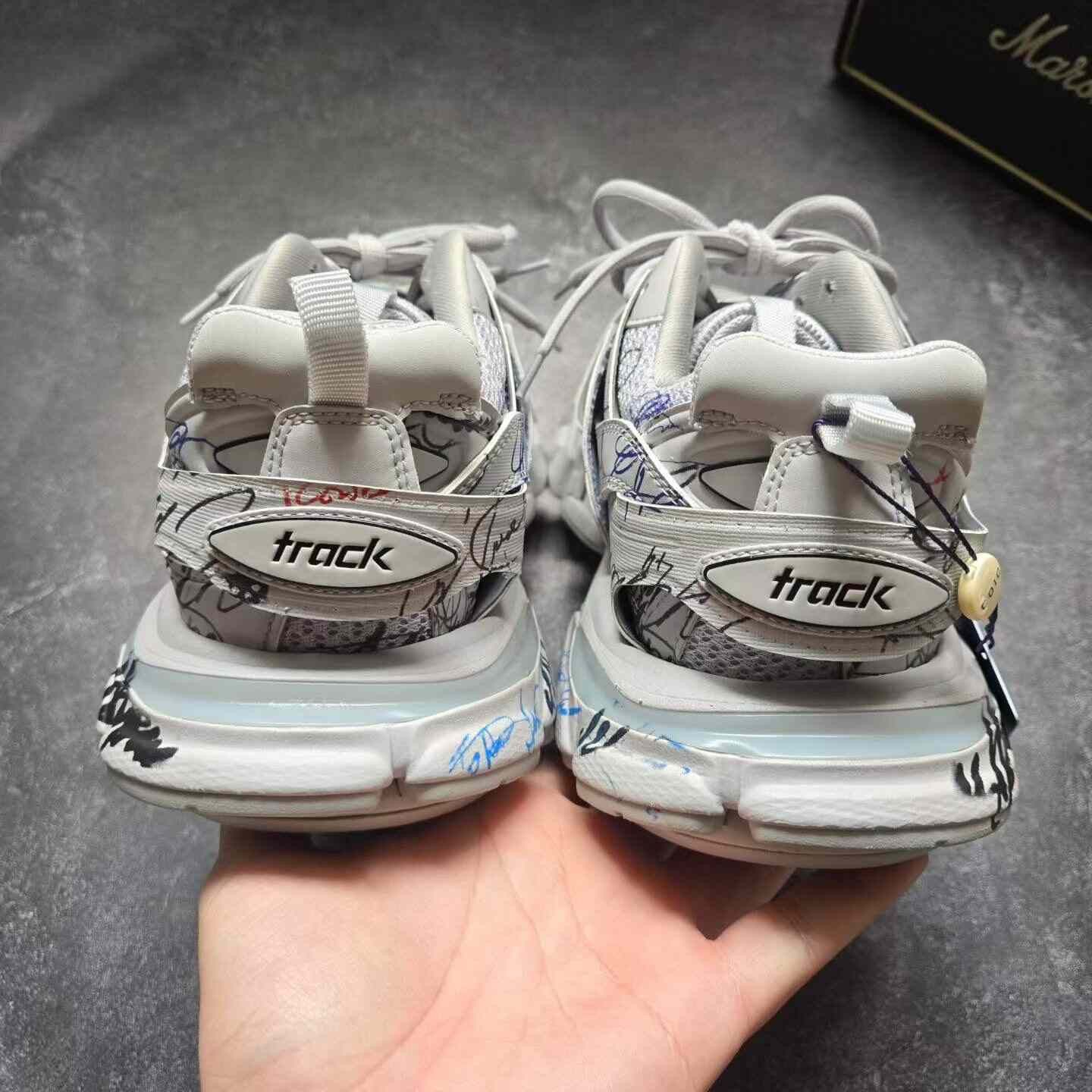 Balenciaga Balenciaga Graphic White Lowtop Sneakers 42 Men Size US 9 / EU 42 - 3 Thumbnail
