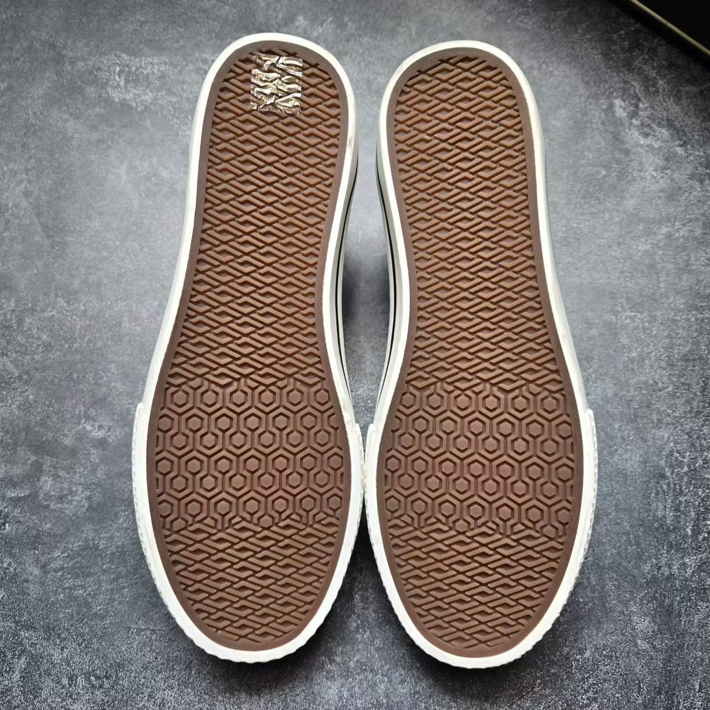 Balenciaga Balenciaga Gold Lowtop Sneakers 41 Men Size US 8.5 / EU 41-42 - 7 Thumbnail