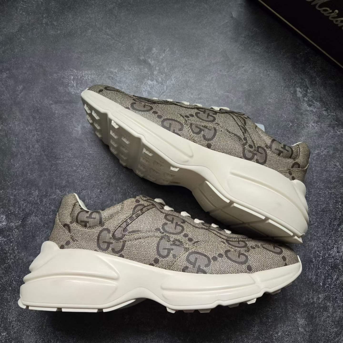 Balenciaga Balenciaga Animal Print Gold Lowtop Sneakers 8 Men Size US 8 / EU 41 - 8 Thumbnail