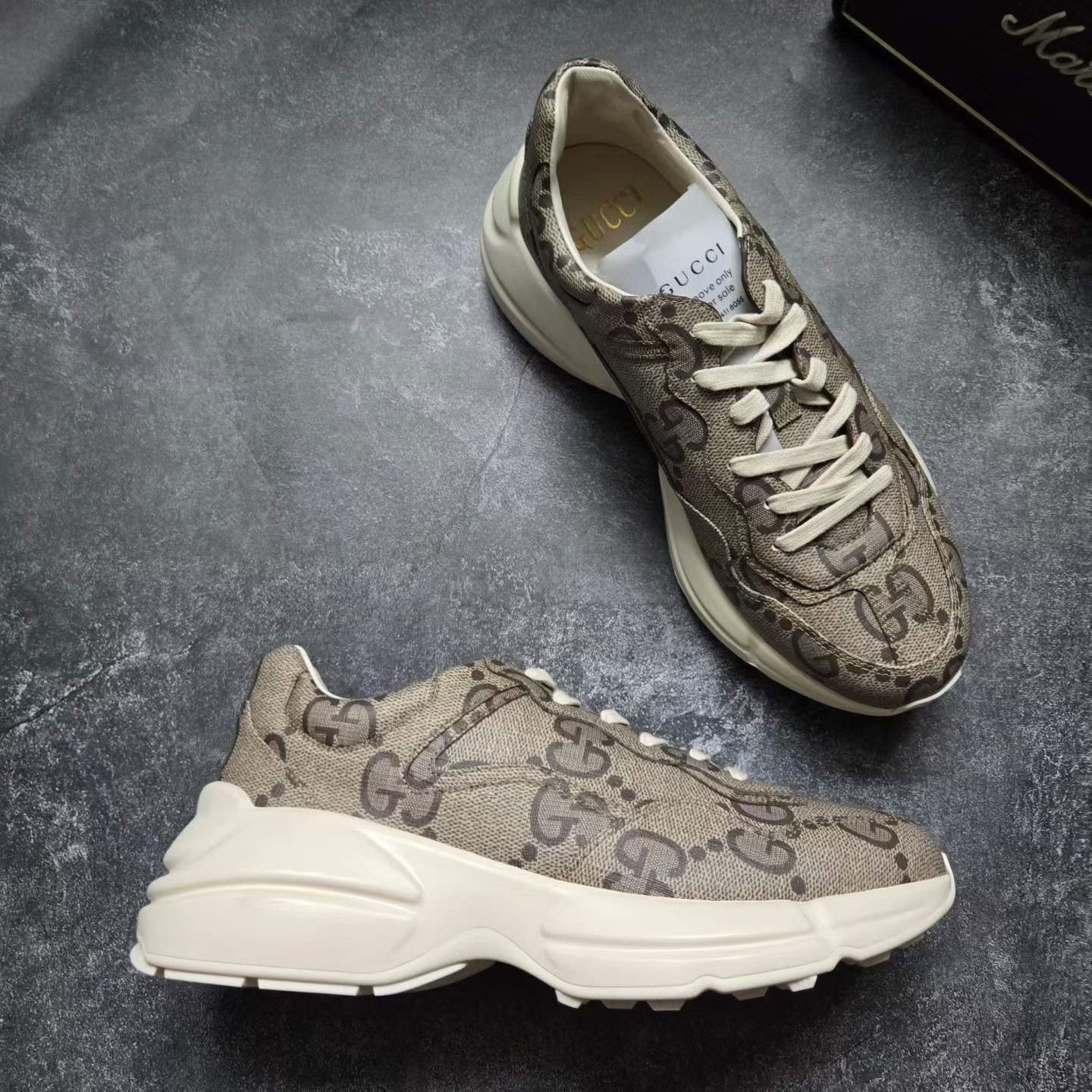 Balenciaga Balenciaga Animal Print Gold Lowtop Sneakers 8 Men Size US 8 / EU 41 - 6 Thumbnail