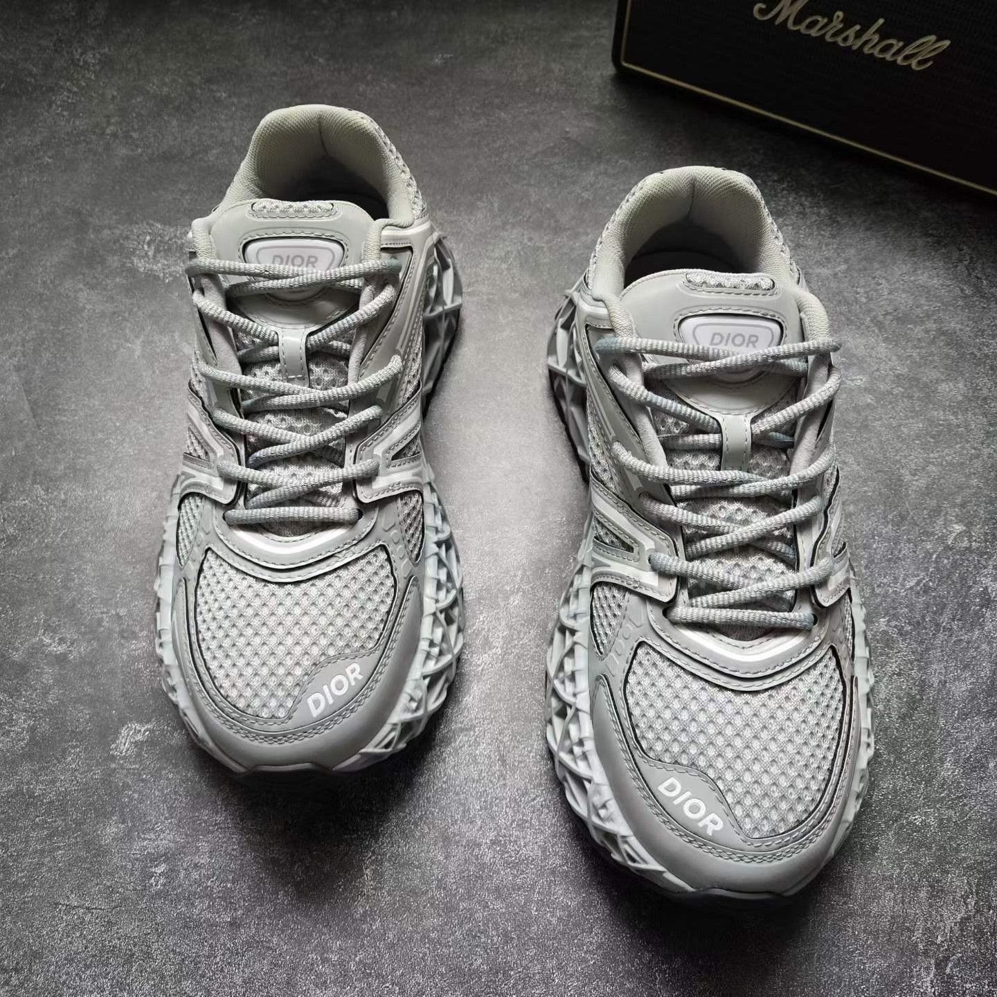 Balenciaga Balenciaga Multi Lowtop Sneakers 35 Men Size US 5 / EU 37 - 2 Thumbnail
