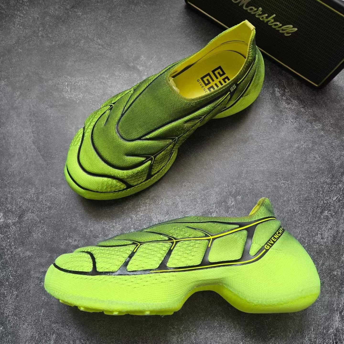 Balenciaga Balenciaga Gold Lowtop Sneakers 41 Men Size US 8.5 / EU 41-42 - 4 Thumbnail