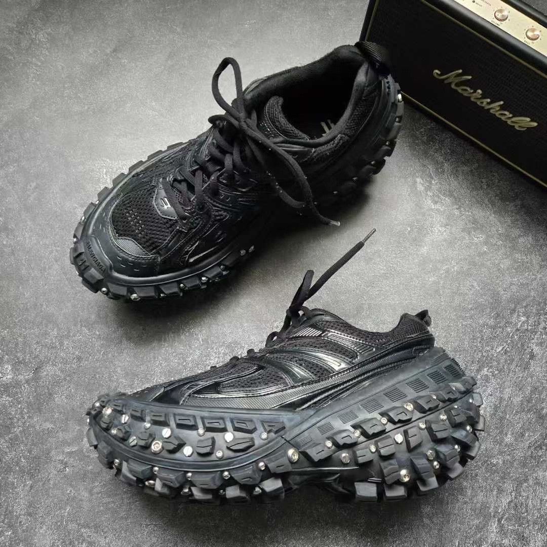 Balenciaga Balenciaga Gold Lowtop Sneakers 41 Men Size US 8.5 / EU 41-42 - 4 Thumbnail