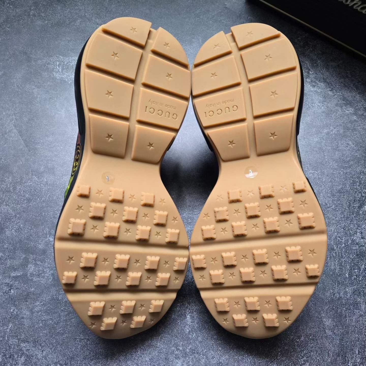 Balenciaga Balenciaga Gold Lowtop Sneakers 40 Men Size US 7.5 / EU 40-41 - 7 Thumbnail