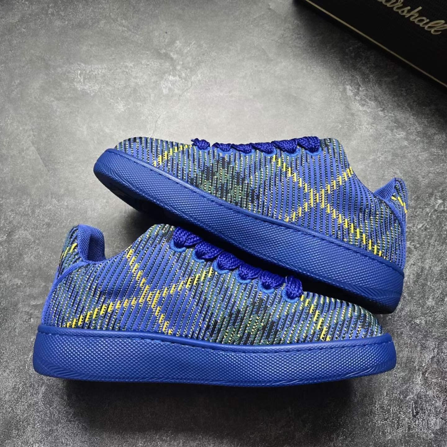 Balenciaga Balenciaga Casual Plaid Gold Lowtop Sneakers 41 Men Size US 8.5 / EU 41-42 - 9 Thumbnail