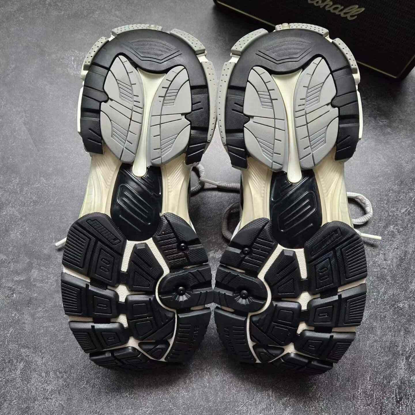 Balenciaga Balenciaga Running Black Lowtop Sneakers 40 Men Size US 7.5 / EU 40-41 - 7 Thumbnail