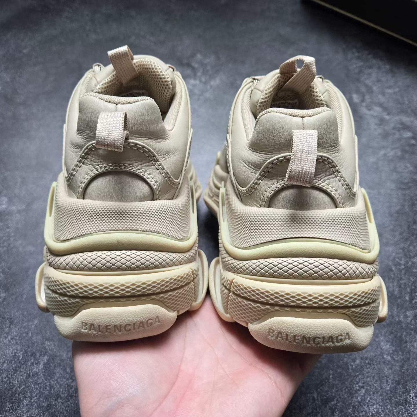 Balenciaga Balenciaga Beige Lowtop Sneakers S Women Size US 6 / IT 36 - 3 Thumbnail