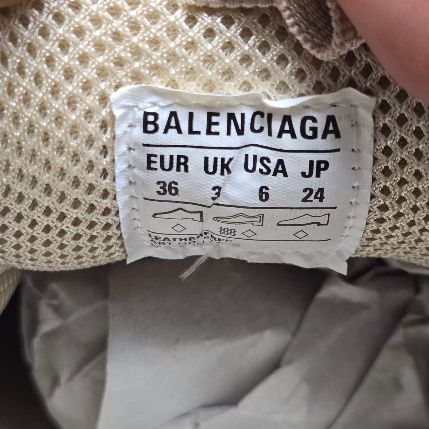 Balenciaga Balenciaga Beige Lowtop Sneakers S Women Size US 6 / IT 36 - 5 Thumbnail