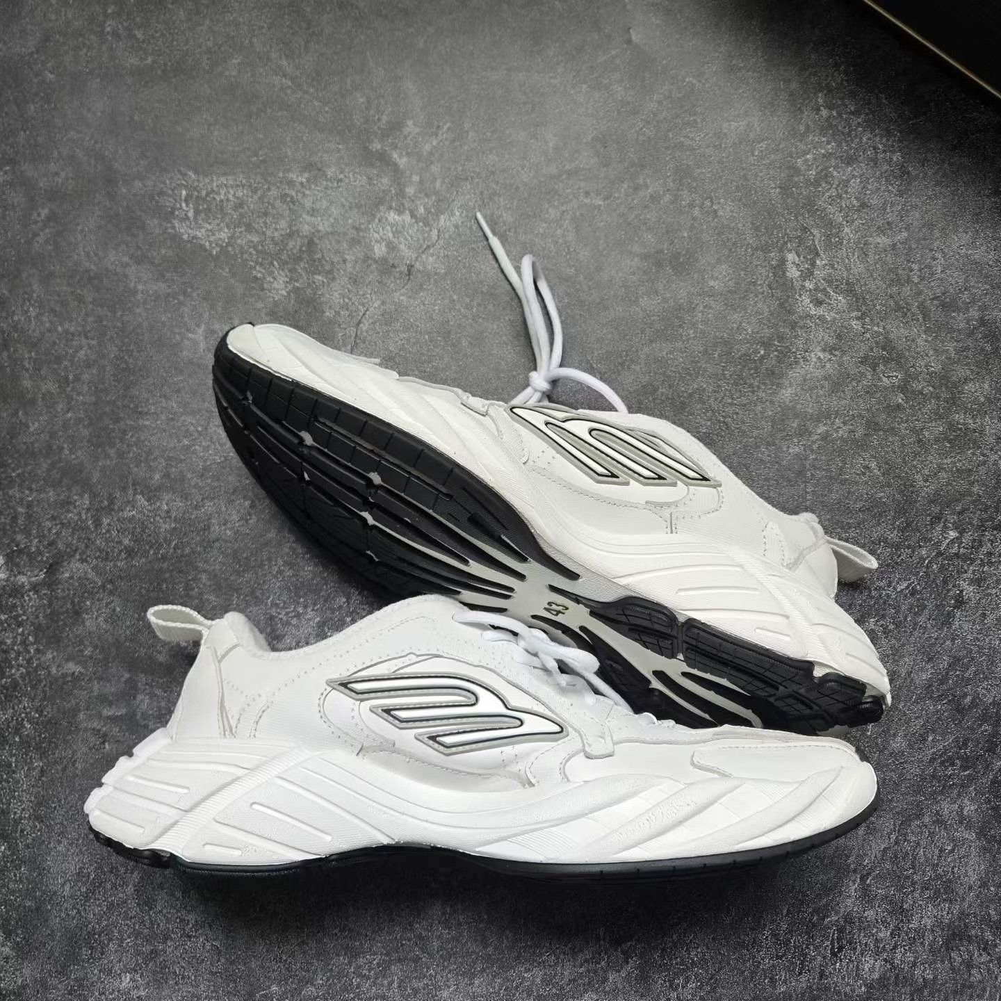 Balenciaga Balenciaga White Lowtop Sneakers 43 Men Size US 10 / EU 43 - 9 Thumbnail