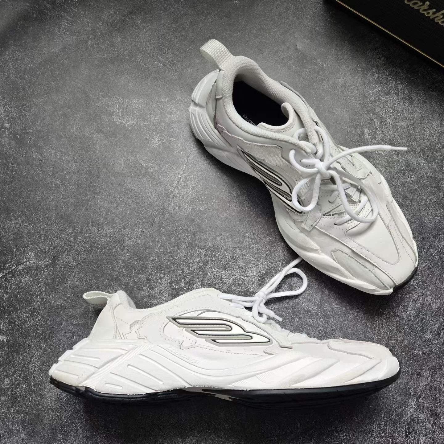 Balenciaga Balenciaga White Lowtop Sneakers 43 Men Size US 10 / EU 43 - 6 Thumbnail