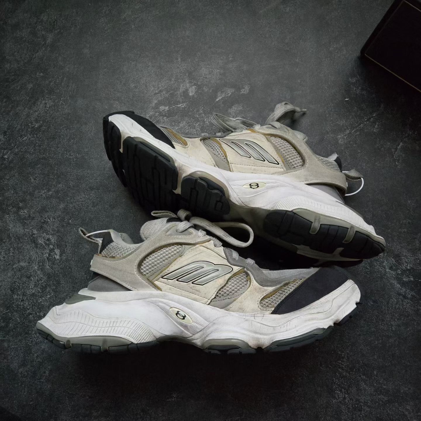 Balenciaga Balenciaga Cargo Multi Lowtop Sneakers 42 Men Size US 9 / EU 42 - 2 Thumbnail