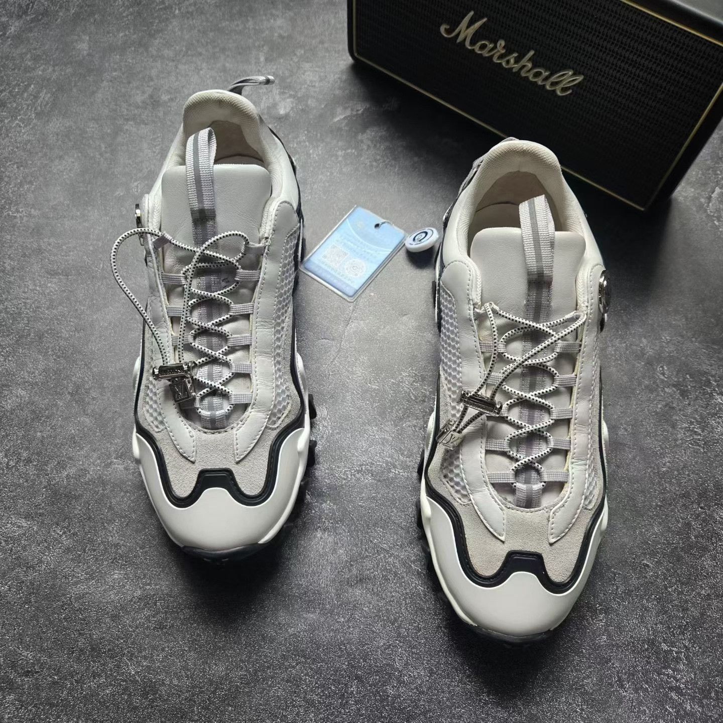 Louis Vuitton Louis Vuitton Black Lowtop Sneakers 36 Women Size US 6 / IT 36 - 3 Thumbnail