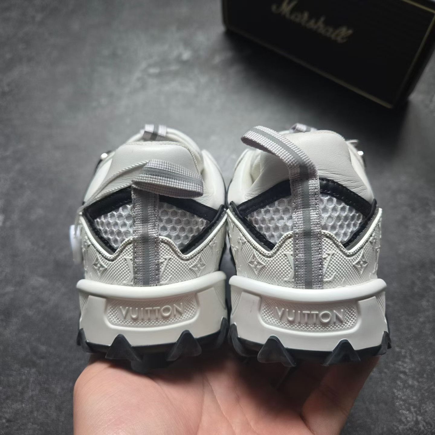 Louis Vuitton Louis Vuitton Black Lowtop Sneakers 36 Women Size US 6 / IT 36 - 6 Thumbnail