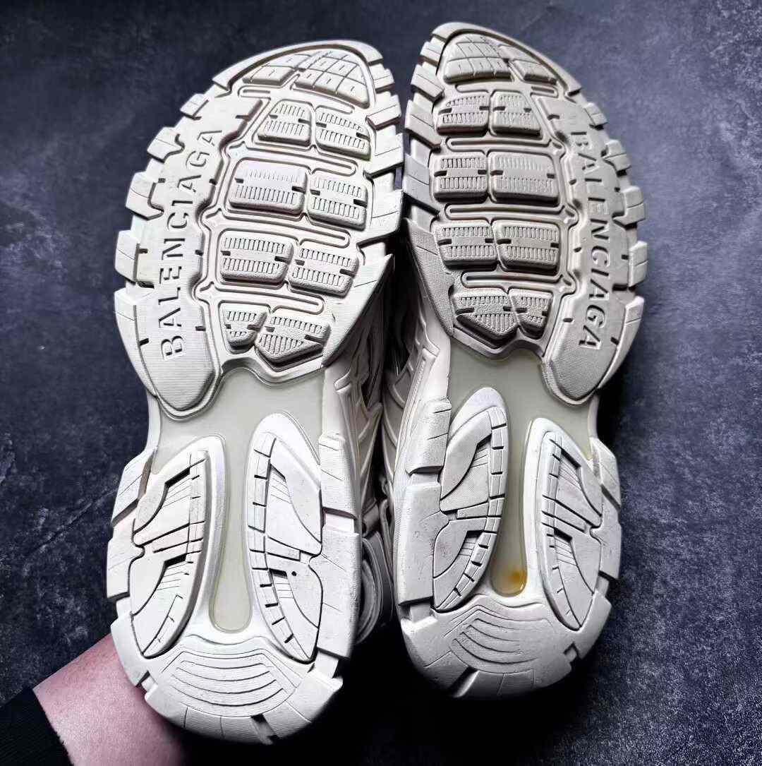 Balenciaga Balenciaga Gold Sandals 43 Men Size US 10 / EU 43 - 5 Thumbnail
