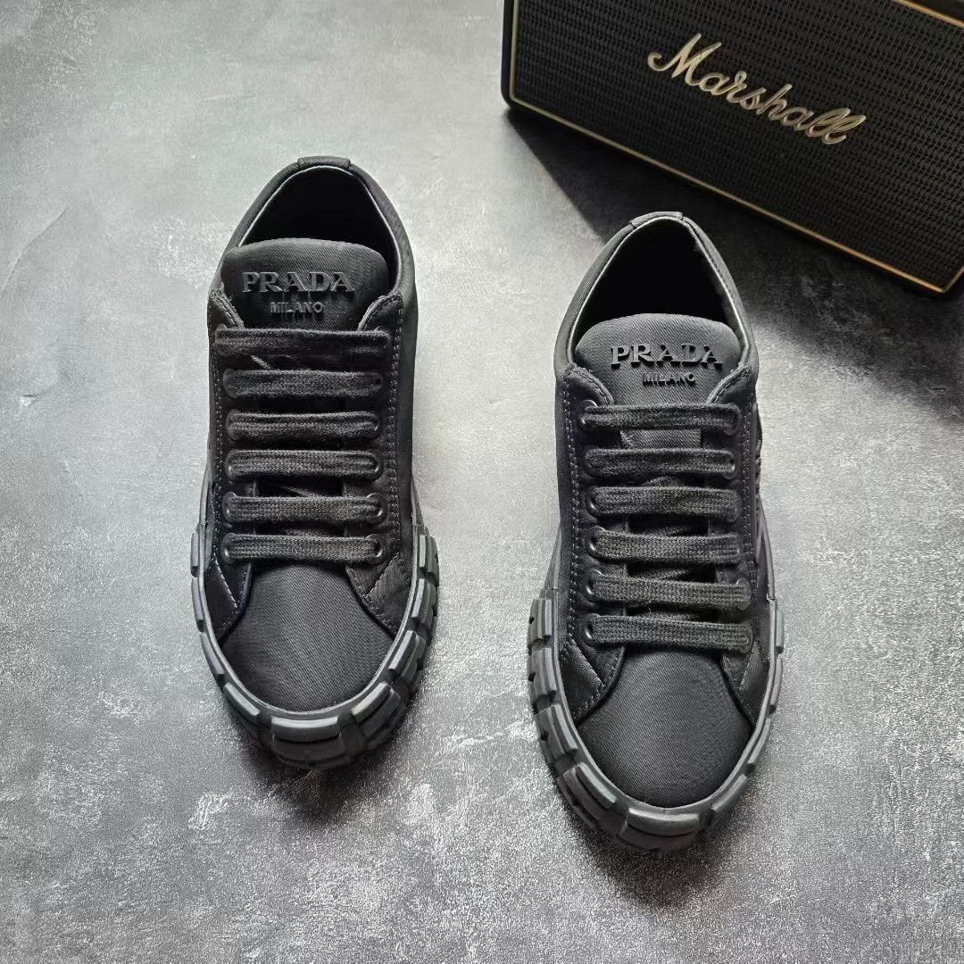Balenciaga Balenciaga Nylon Gold Lowtop Sneakers 36 Women Size US 6 / IT 36 - 3 Thumbnail