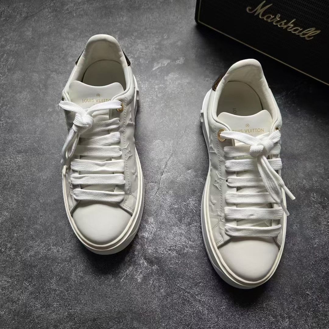 Louis Vuitton Louis Vuitton White Lowtop Sneakers 36 Women Size US 6 / IT 36 - 3 Thumbnail