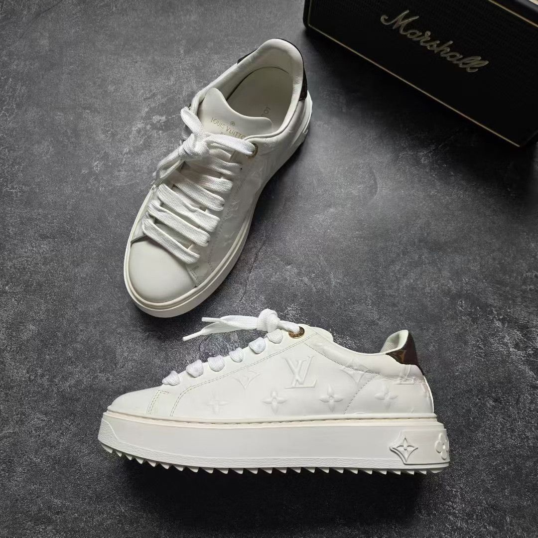 Louis Vuitton Louis Vuitton White Lowtop Sneakers 36 Women Size US 6 / IT 36 - 4 Thumbnail