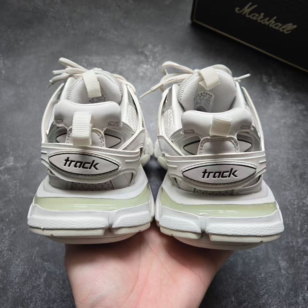 Balenciaga Balenciaga White Lowtop Sneakers 37 Women Size US 6.5 / IT 36.5 - 3 Thumbnail