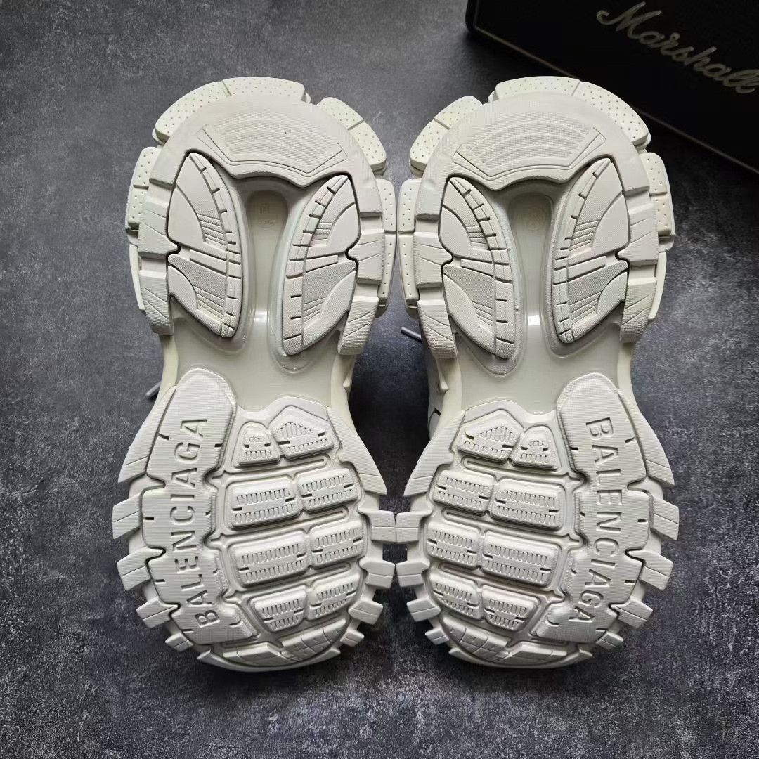 Balenciaga Balenciaga White Lowtop Sneakers 37 Women Size US 6.5 / IT 36.5 - 7 Thumbnail