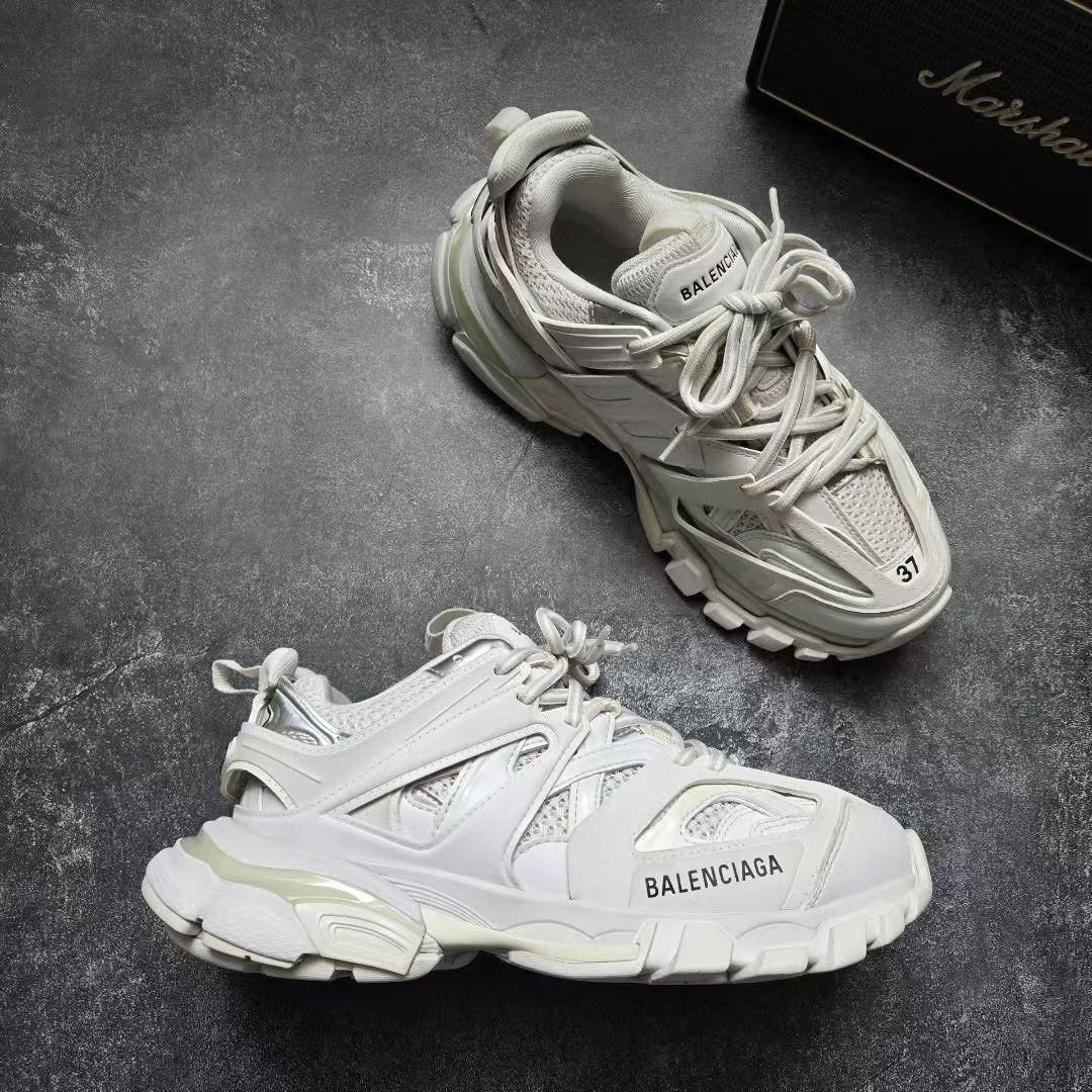 Balenciaga Balenciaga White Lowtop Sneakers 37 Women Size US 6.5 / IT 36.5 - 6 Thumbnail