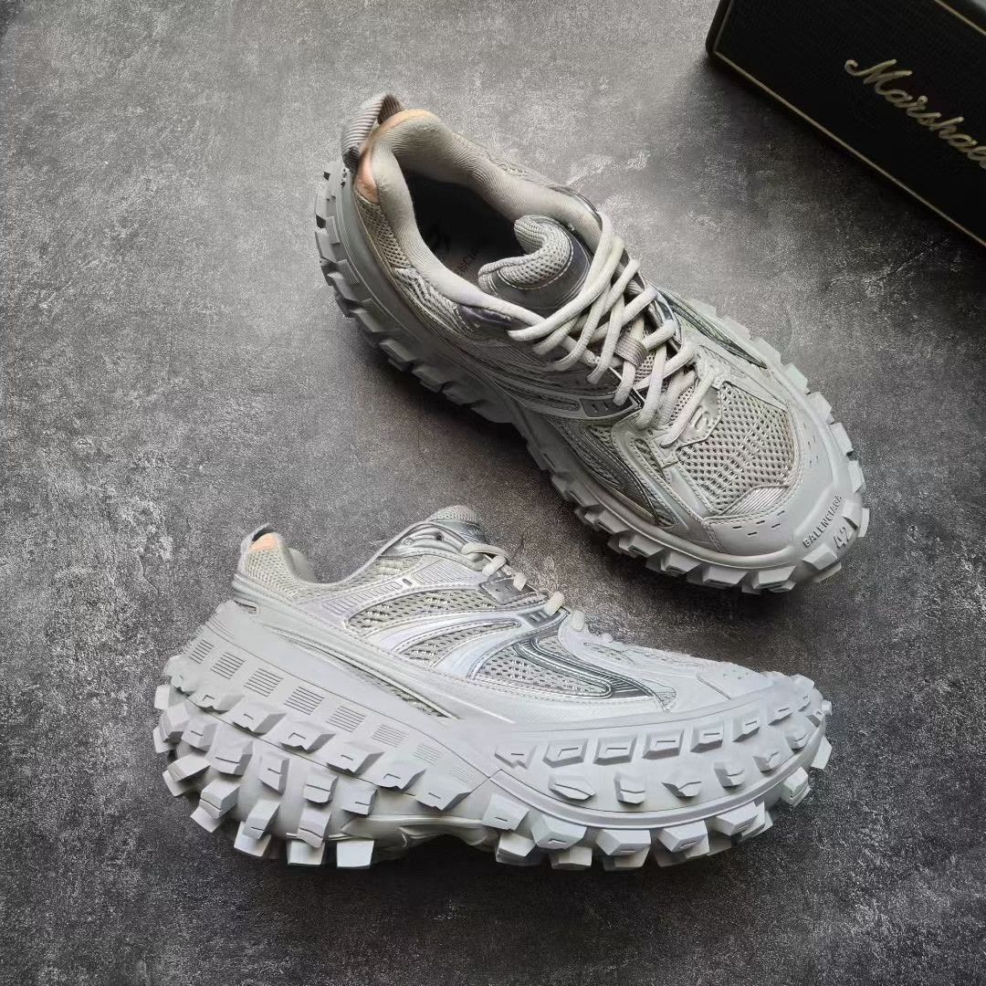 Balenciaga Balenciaga Gray Lowtop Sneakers 42 Men Size US 9 / EU 42 - 5 Thumbnail