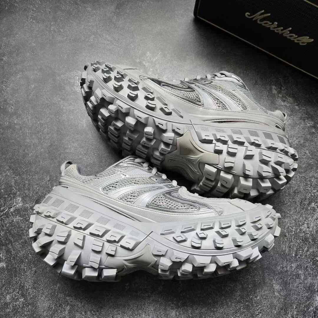 Balenciaga Balenciaga Gray Lowtop Sneakers 41 Men Size US 8.5 / EU 41-42 - 9 Thumbnail