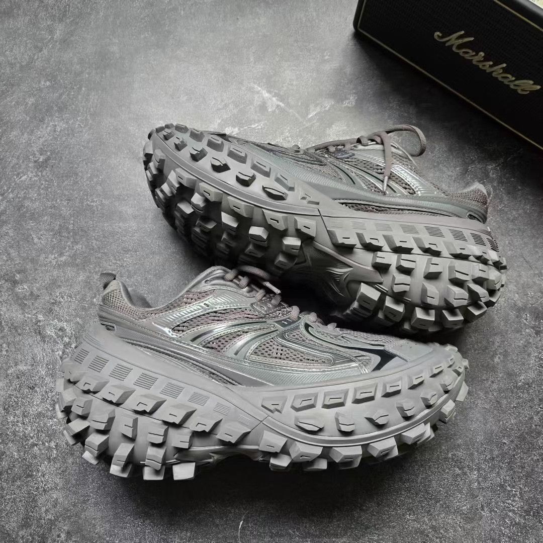 Balenciaga Balenciaga Gray Lowtop Sneakers 42 Men Size US 9 / EU 42 - 8 Thumbnail
