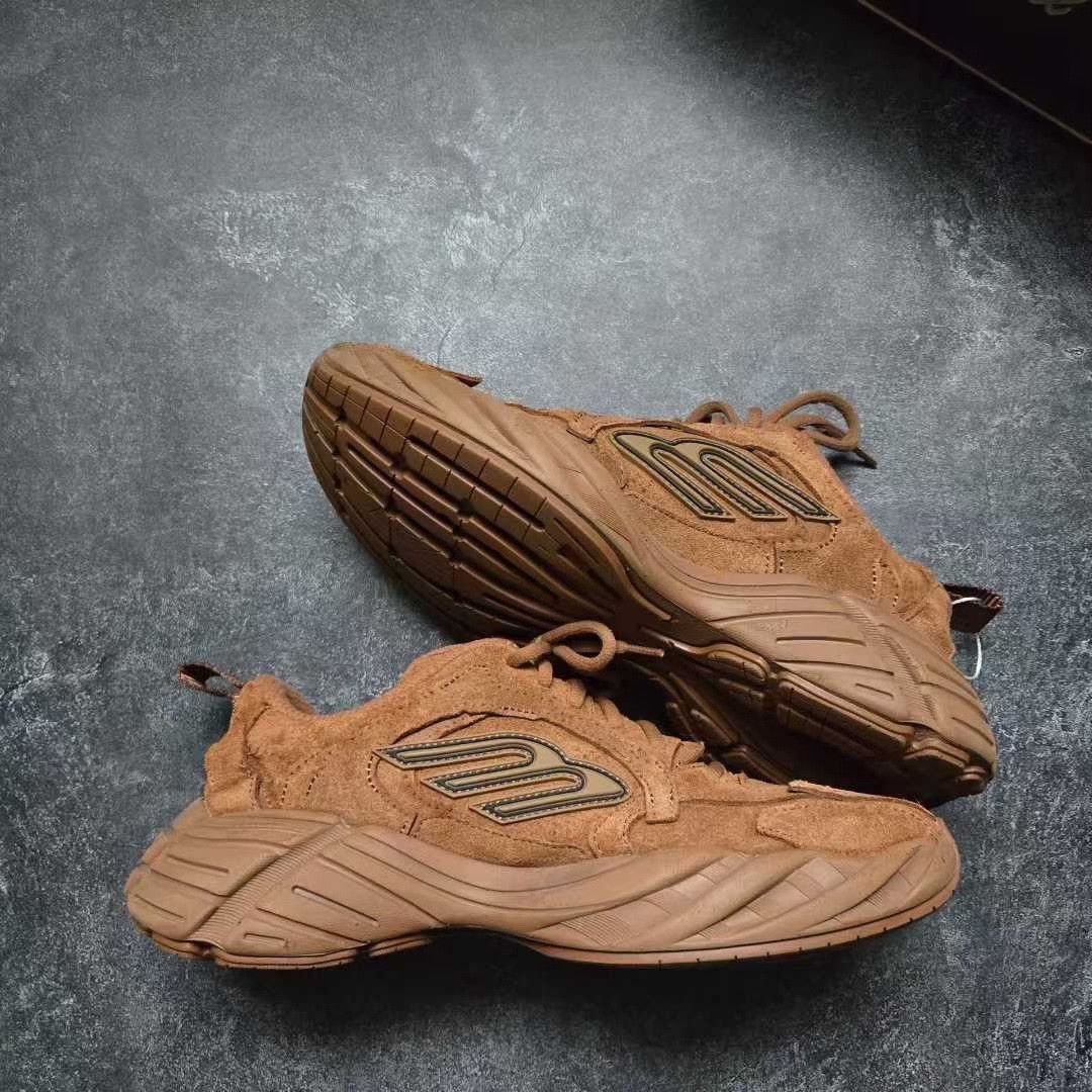 Balenciaga Balenciaga Suede Brown Lowtop Sneakers 37 Women Size US 6.5 / IT 36.5 - 9 Thumbnail