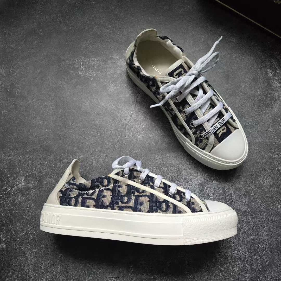 Balenciaga Balenciaga Gold Lowtop Sneakers 36 Women Size US 6 / IT 36 - 5 Thumbnail
