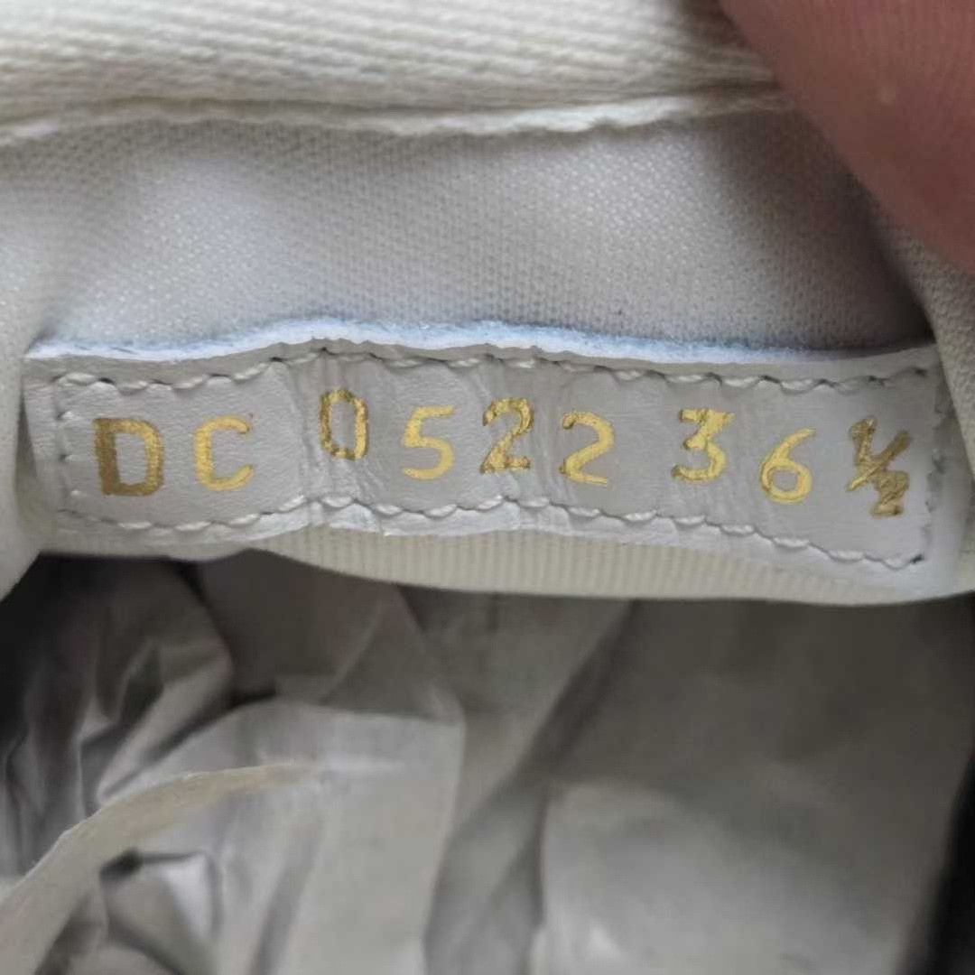 Balenciaga Balenciaga Gold Lowtop Sneakers 36 Women Size US 6 / IT 36 - 4 Thumbnail